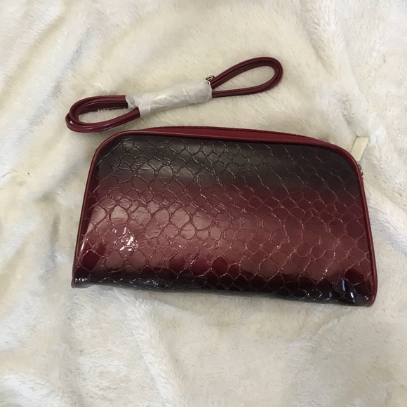 💝SALE💝Ombré snake pattern cosmetics/cross body - Picture 1 of 2